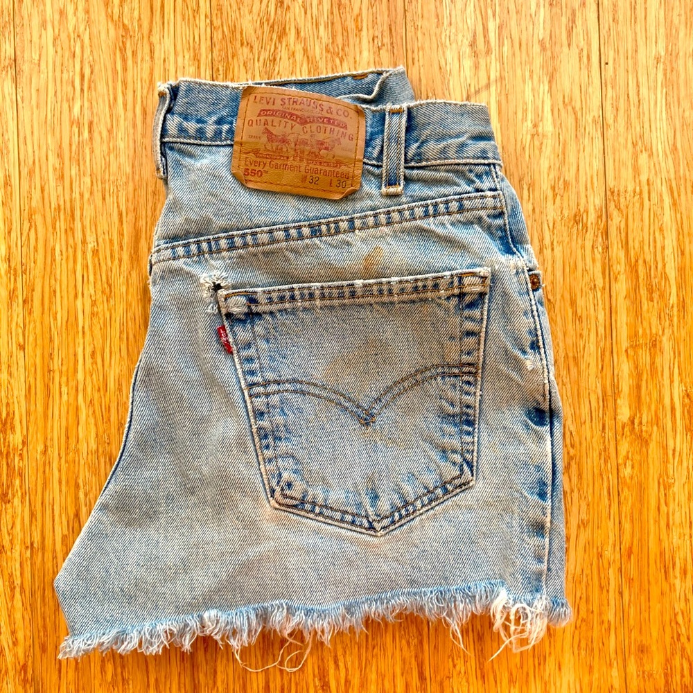 Vintage Levi’s denim shorts size 29